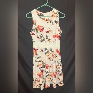 Women's Homeyee Multicolored White Floral Midi Dress Size 6 Sleeveless NWT